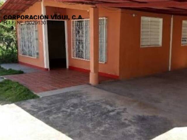 #13 - Casa para Venta en Lagunillas - L